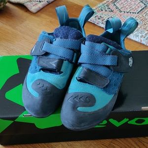 Evolv Kira women's climbing shoes, US 5 / EUR 35